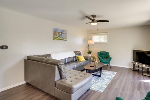 Lovely South Bend Home about 3 Mi to Dtwn and Notre Dame House in Mishawaka