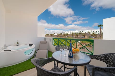 Hot Tub, Balcony/Terrace
