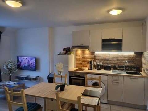 TV and multimedia, Dining area, minibar, pet friendly, stove, toaster