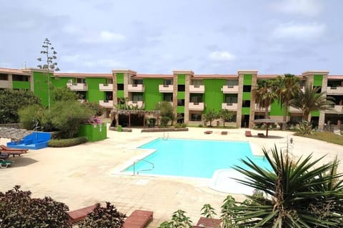 Garden, Garden view, Pool view, Swimming pool, sunbed