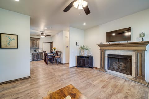 Cozy Checotah Retreat with Deck Near Eufaula Lake House in Eufaula