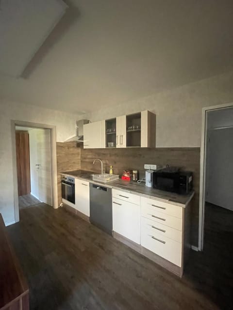 Kitchen or kitchenette, minibar, pet friendly, stove