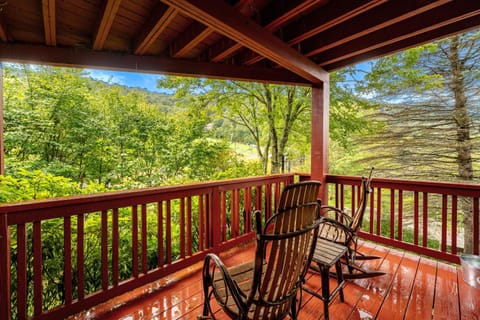 Ski In~Ski Out Beech Haven House in Beech Mountain