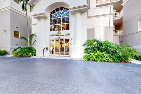 REGATTA AT VANDERBILT BEACH III #204 Apartment in Vanderbilt Beach