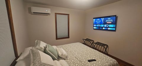 TV and multimedia, Bedroom, air conditioner