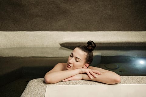 People, Spa and wellness centre/facilities