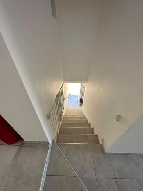 La maison lumineuse de Bernis House in Nimes