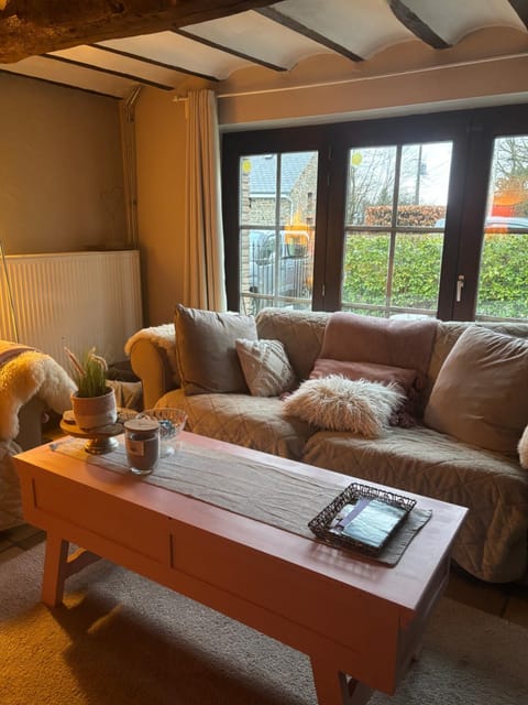 La Petite maison House in Wallonia, Belgium