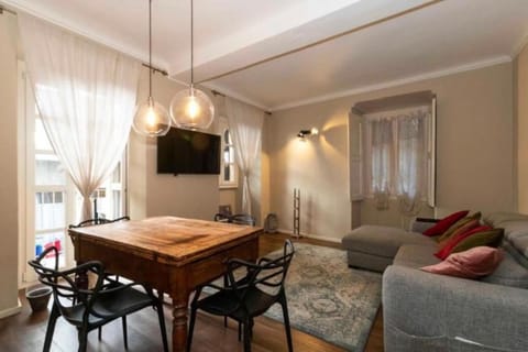 TV and multimedia, Living room, Dining area