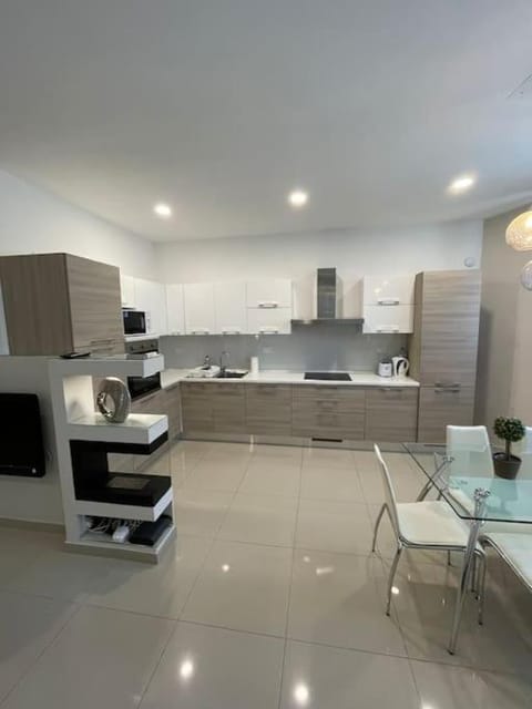 Swieqi : Central 3-Bed Apartment Apartment in Saint Julians