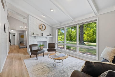 Work-friendly & near downtown House in Jeffersonville