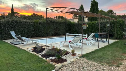 GITE LES MENTHES SAUVAGES 26 House in Provence-Alpes-Côte d'Azur