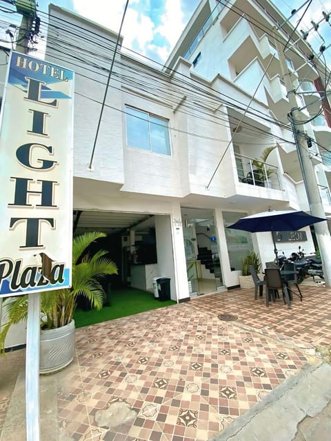 Property building, Day, Property logo or sign, Logo/Certificate/Sign, Street view, Certificate/Award