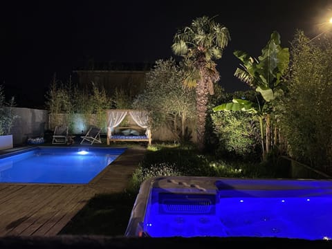 Unique! jacuzzi privé 35°C + cinéma Villa entière Villa in Auvergne-Rhône-Alpes