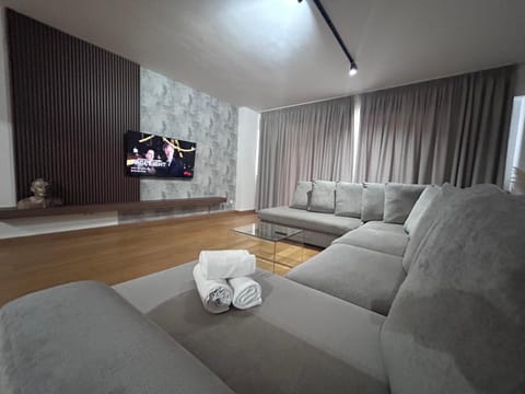 TV and multimedia, Living room, Seating area, towels