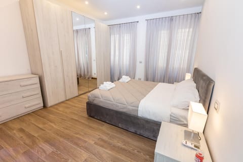 Bed, Photo of the whole room, Bedroom, towels, wardrobe