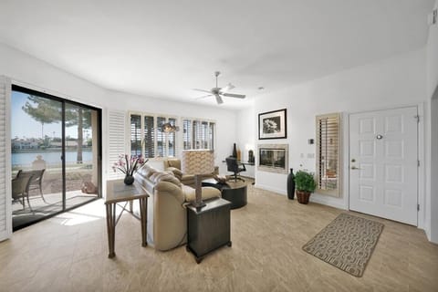 Waterfront 1st Flr, Gated, 2 BD Office, Trail House in McCormick Ranch