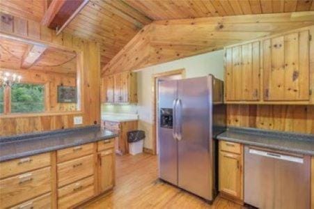 Kitchen or kitchenette, dishwasher