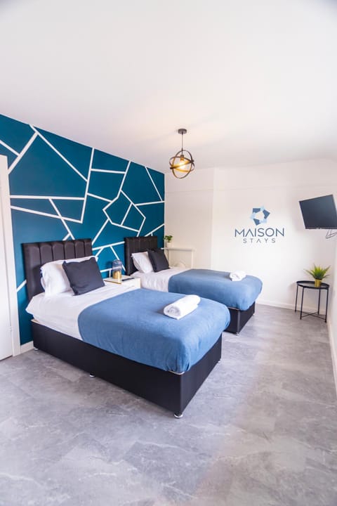 2 Bedroom House By Maison Stays - Free Parking House in Nottingham