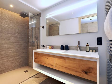 Chalet de luxe skis aux pieds avec SPA - Courchevel - FR-1-575-192 Chalet in Saint-Bon-Tarentaise