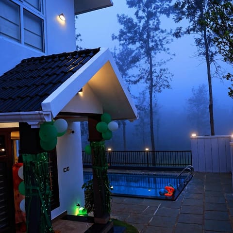 Property building, Natural landscape, Pool view, Swimming pool