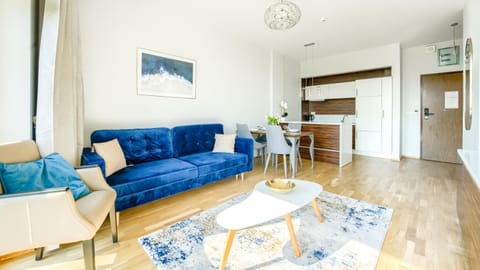 Kitchen or kitchenette, Seating area