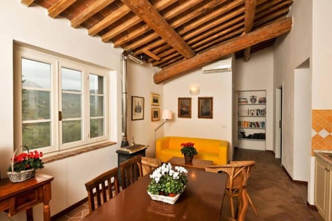 Astra - Villa Cenami - big POOL with view Apartment in Emilia-Romagna