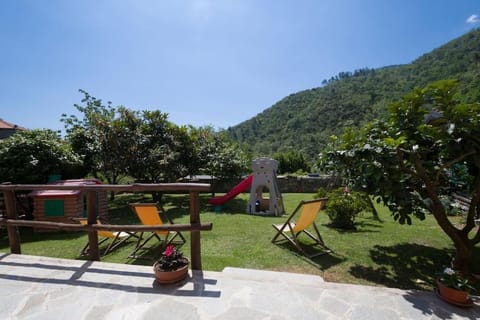 Agriturismo del Ponte "pomelo" Apartment in Liguria