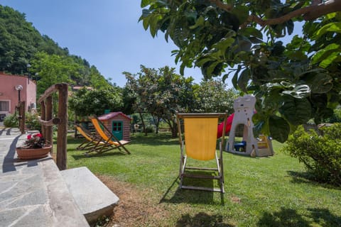 Agriturismo del Ponte "pomelo" Apartment in Liguria