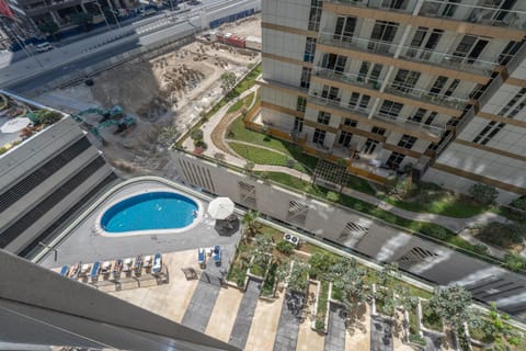 City view, Swimming pool