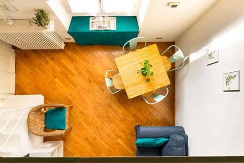 Living room, Photo of the whole room, Seating area