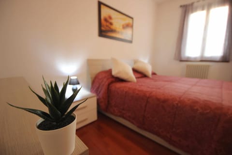 Decorative detail, Bedroom