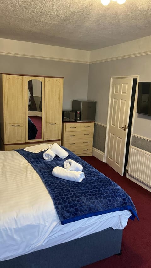 Bed, Bedroom, wardrobe