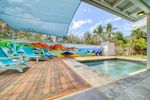 Patio, Pool view, Swimming pool