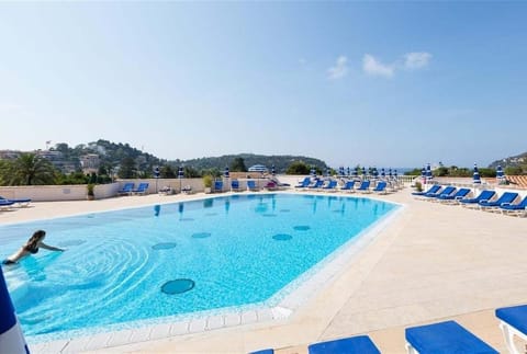 Pool , 150m to beach, seaview Apartment in Villefranche-sur-Mer