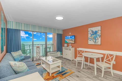 Direct Oceanfront 1 bedroom Condo - Surf's Up Oceanfront Oasis 1416 House in Myrtle Beach