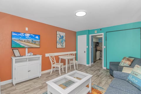 Direct Oceanfront 1 bedroom Condo - Surf's Up Oceanfront Oasis 1416 House in Myrtle Beach