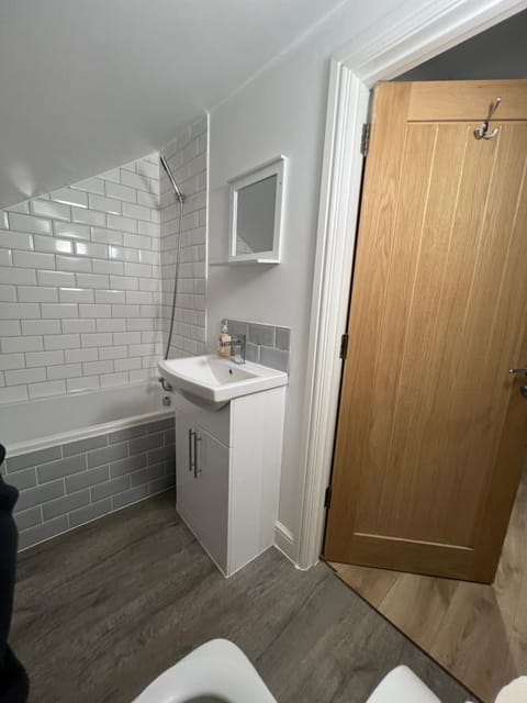 Kings Let A - Free Street Parking Apartment in Leicester