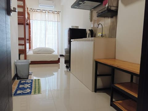 Bed, Kitchen or kitchenette, Photo of the whole room, air conditioner