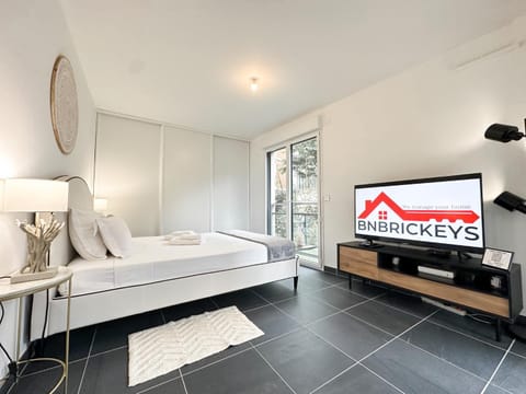 TV and multimedia, Bedroom