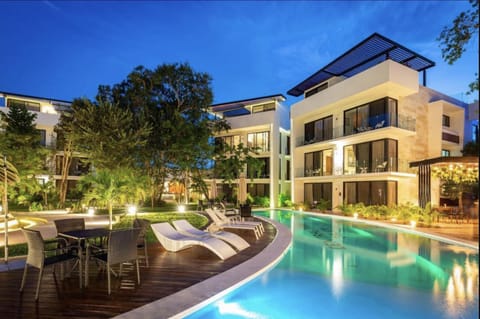 Swimming pool