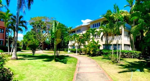 Property building, Natural landscape, Garden view