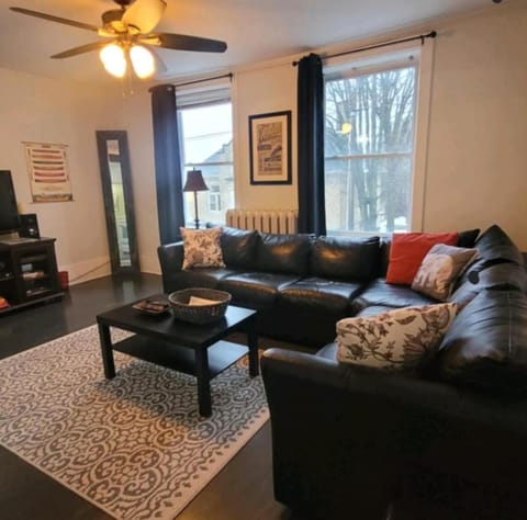 Living room, Photo of the whole room, Seating area