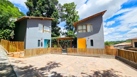 Property building, Facade/entrance, Parking