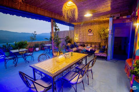 View (from property/room), Balcony/Terrace, Mountain view