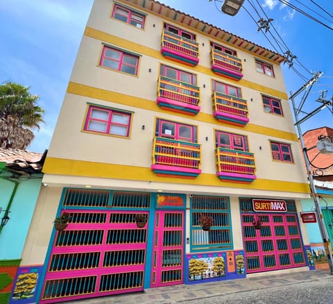 Property building, Facade/entrance, Supermarket/grocery shop