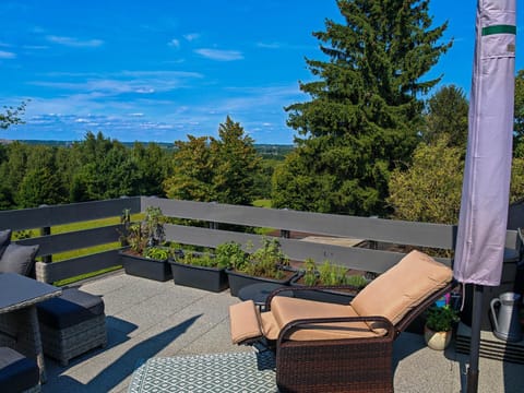 Natural landscape, View (from property/room), Balcony/Terrace, Balcony/Terrace, Seating area, Garden view, sunbed
