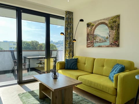 Patio, Natural landscape, View (from property/room), Balcony/Terrace, Living room, Seating area