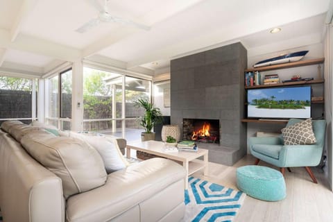 TV and multimedia, Living room, Evening entertainment, flat iron