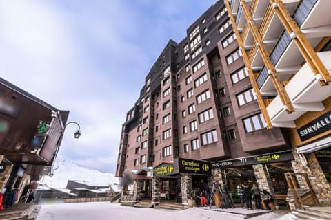 City view, Street view